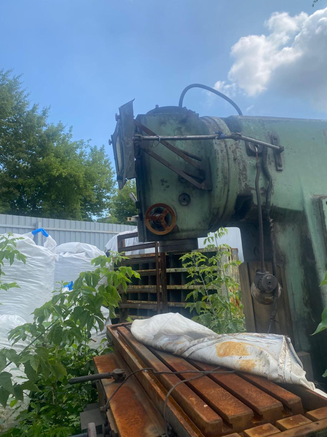 Консольно-фрезерный станок 6Р13